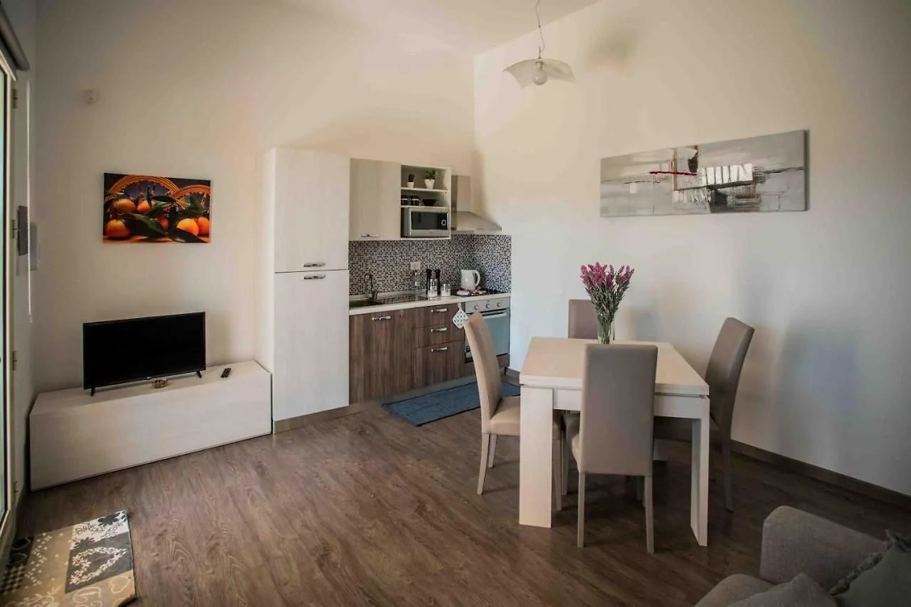 Holiday home Pietre Rosse Sicule - Case Vacanze Elena E Marta Montevago